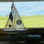 Σαλέ Seaside Wooden *