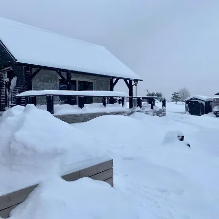 Seaside Wooden Spithami