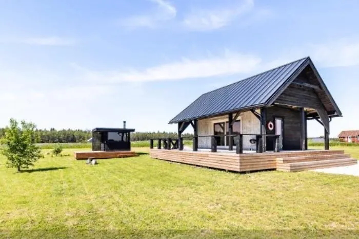 Seaside Wooden Spithami