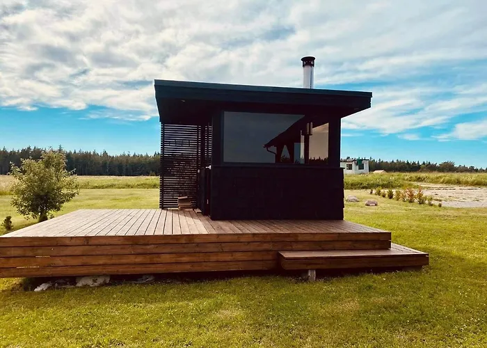 Seaside Wooden Spithami