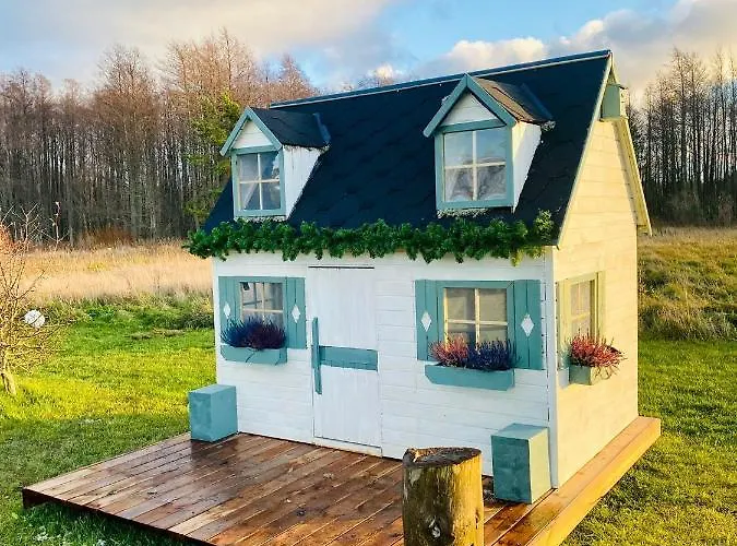 Seaside Wooden Spithami